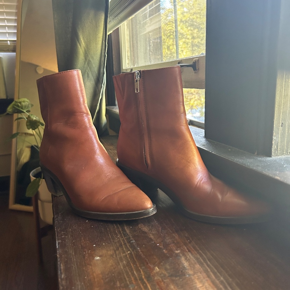 MADEWELL Darcy Boot in warm cinnamon.